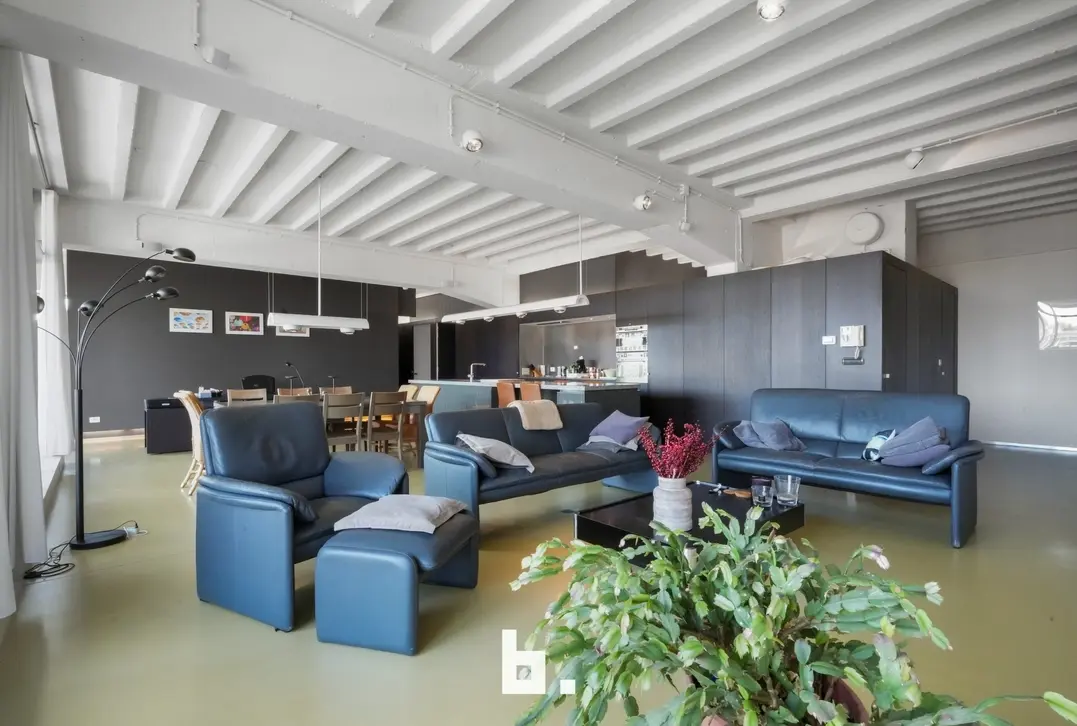 Unieke industriële loft te huur in Kortrijk - Kortrijk