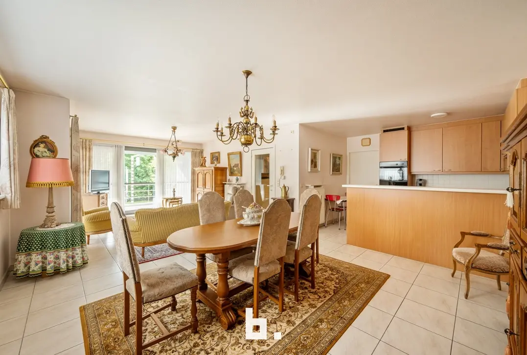 Instapklaar appartement met 2 slaapkamers op toplocatie in het centrum van Izegem - Izegem