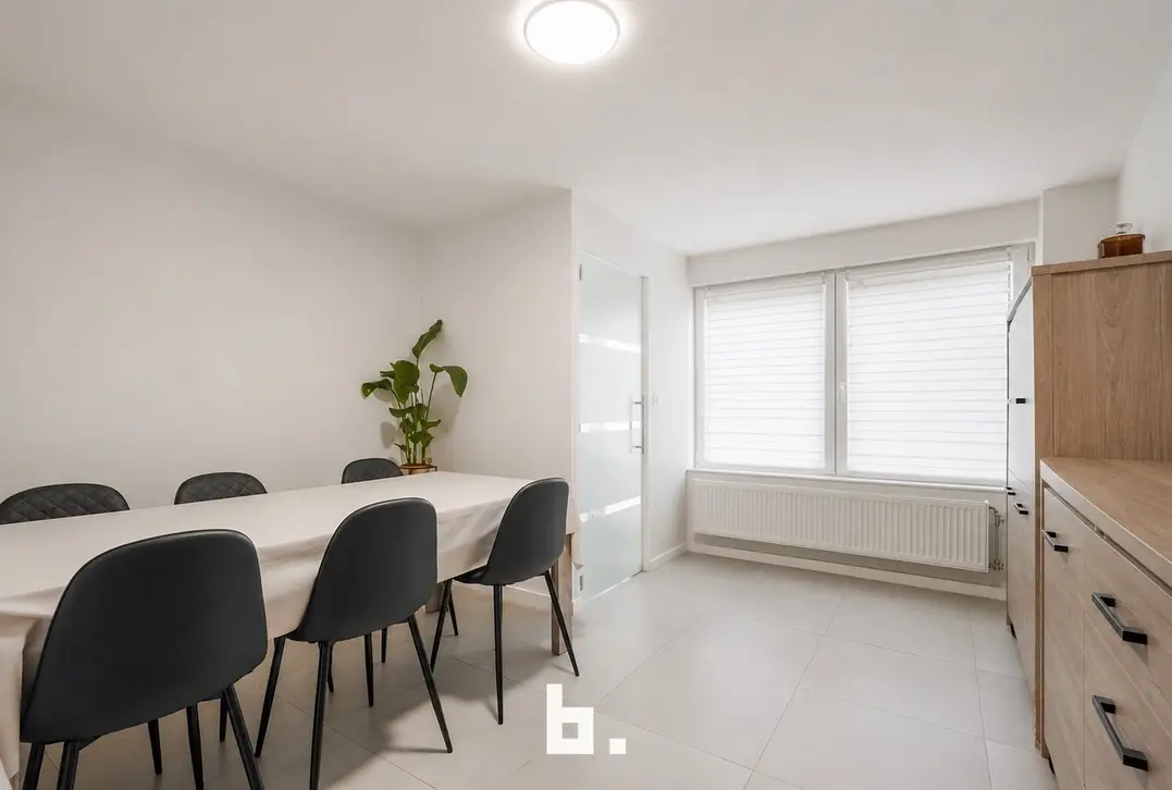 Gerenoveerde woning met 4 slaapkamers te Wevelgem! - Wevelgem - €249.000