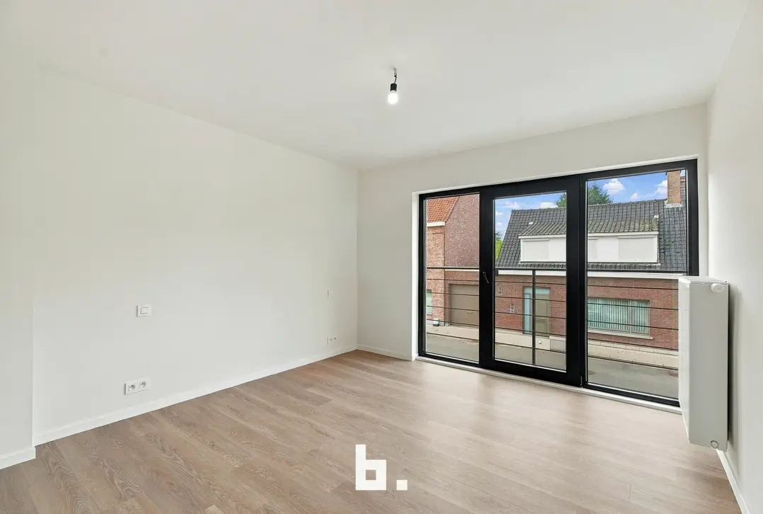 Instapklare, volledig gerenoveerde woning met 5 slaapkamers en 219 m² woonoppervlakte! - Ledegem