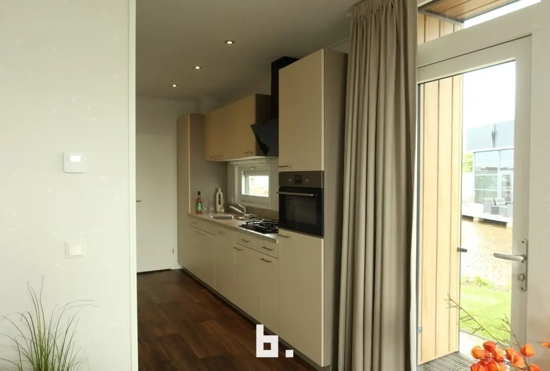 Nieuwe  chalets op topligging vlak tegen de zee te Wenduine  - De Haan