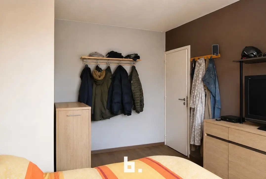 Te renoveren appartement met 2 slaapkamers, terras en zicht op het groen - Oostende