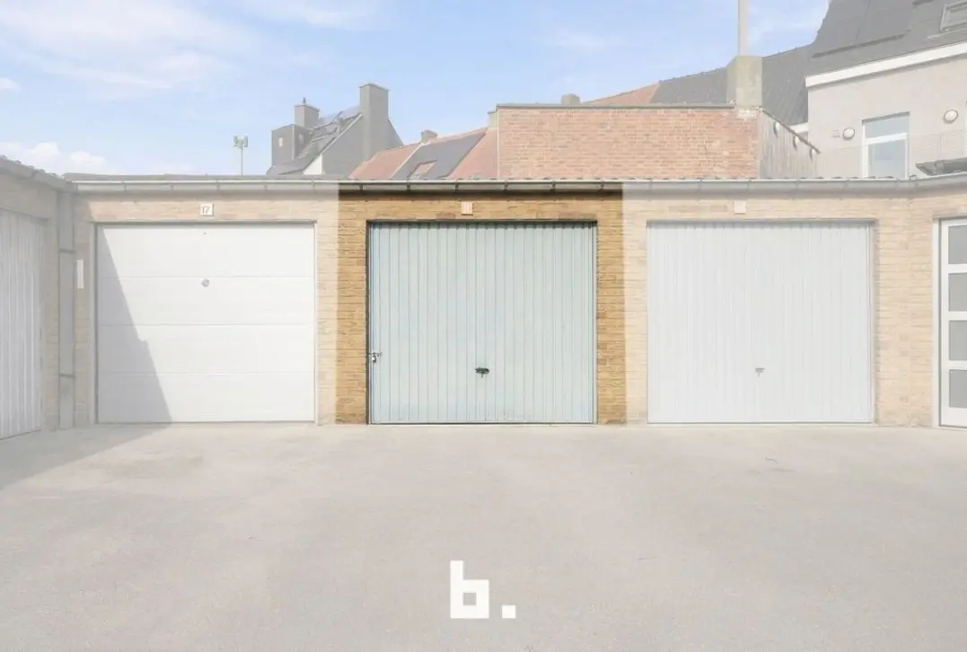 Gezellige rijwoning met garage in stadscentrum - Roeselare
