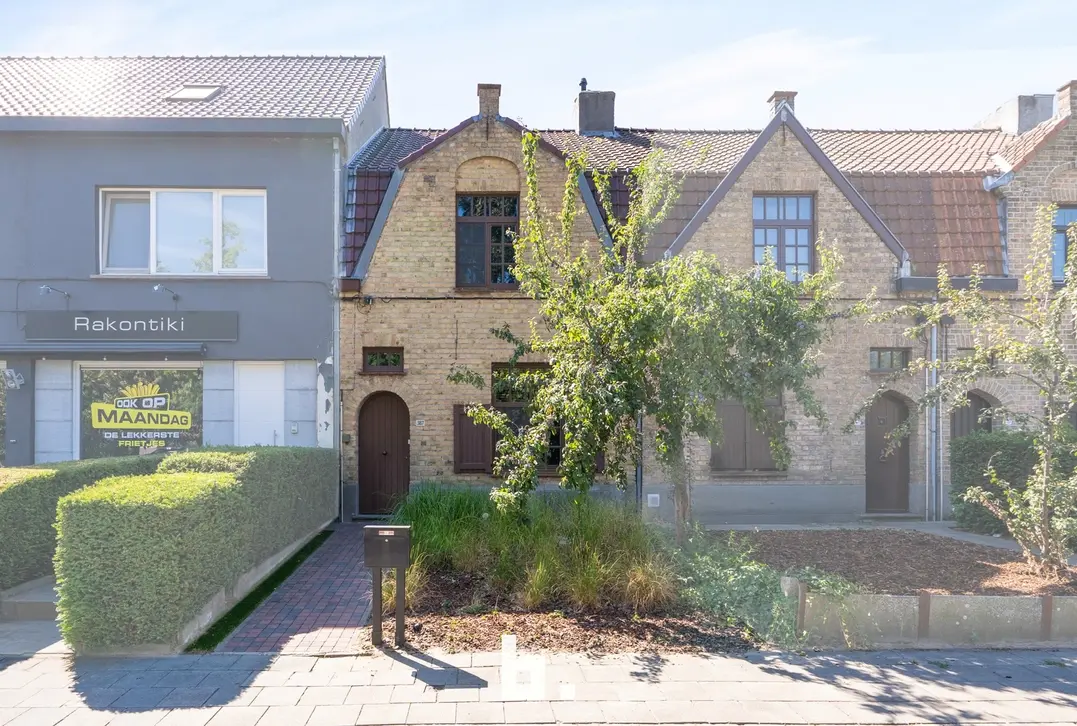 Perfect instapklare woning met gezellige tuin op uitstekende ligging - Sint-Kruis