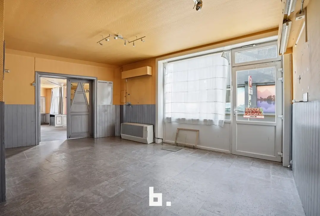 Te renoveren café met woonst op toplocatie in Tielt - Tielt