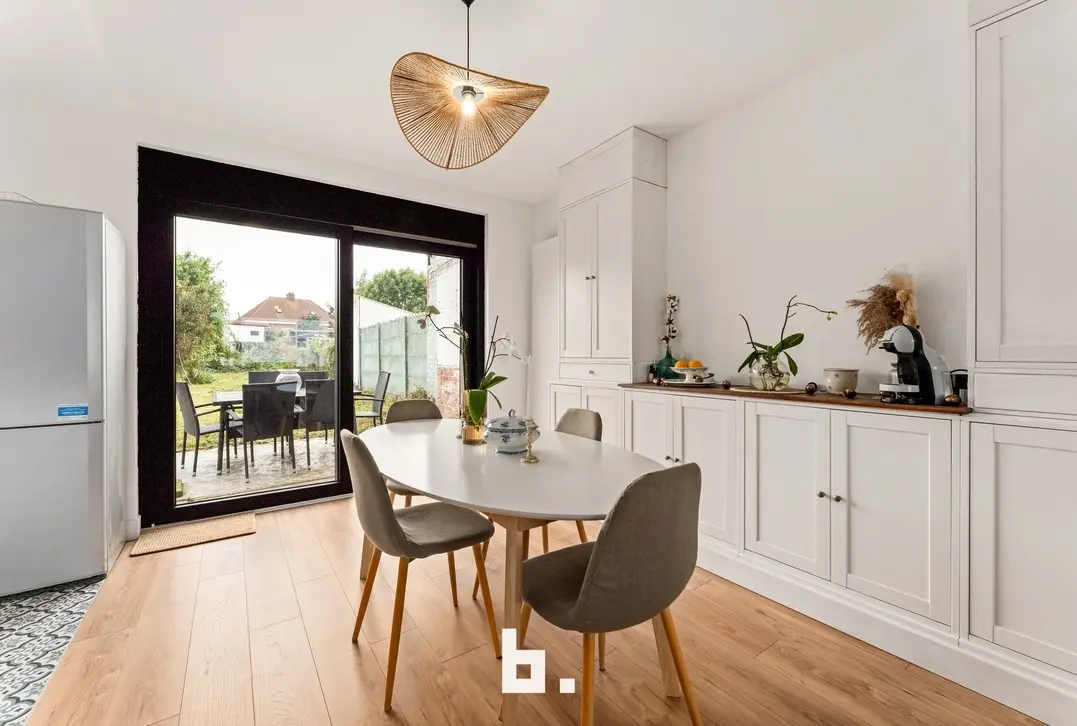 Gerenoveerde woning met grote tuin te Lauwe! - Lauwe - €299.000