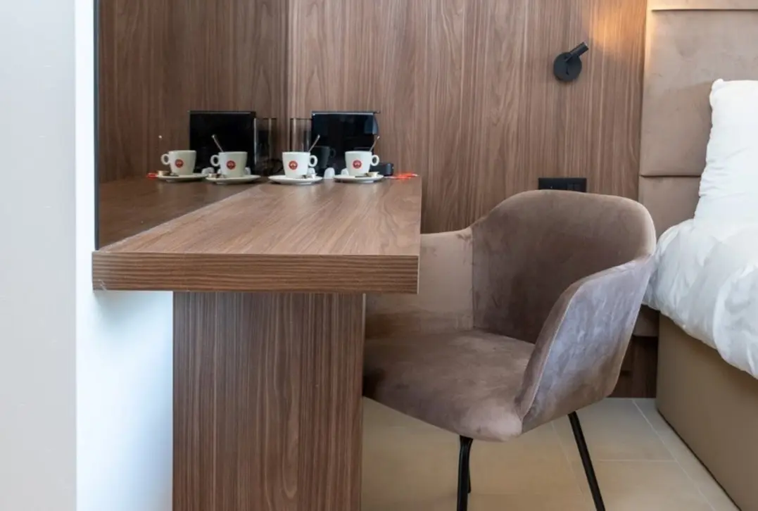Luxe hotelsuite met ondergrondse garagebox in volle eigendom op topligging te Nieuwpoort Bad - Nieuwpoort