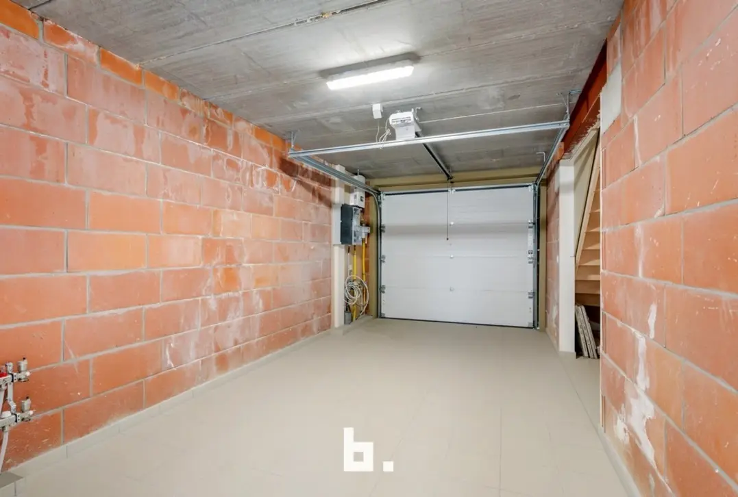 Ruime nieuwbouwwoning met 4 slaapkamers, garage en mooi afgewerkte tuin - Ledegem