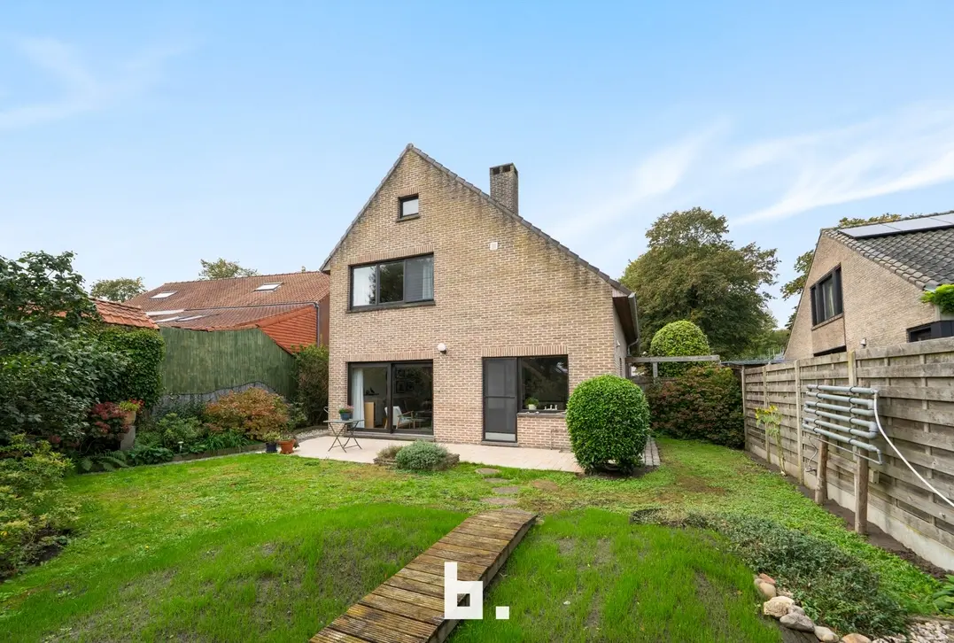 Verrassend ruime villa op uiterst gegeerde locatie in Sint-Andries - Brugge