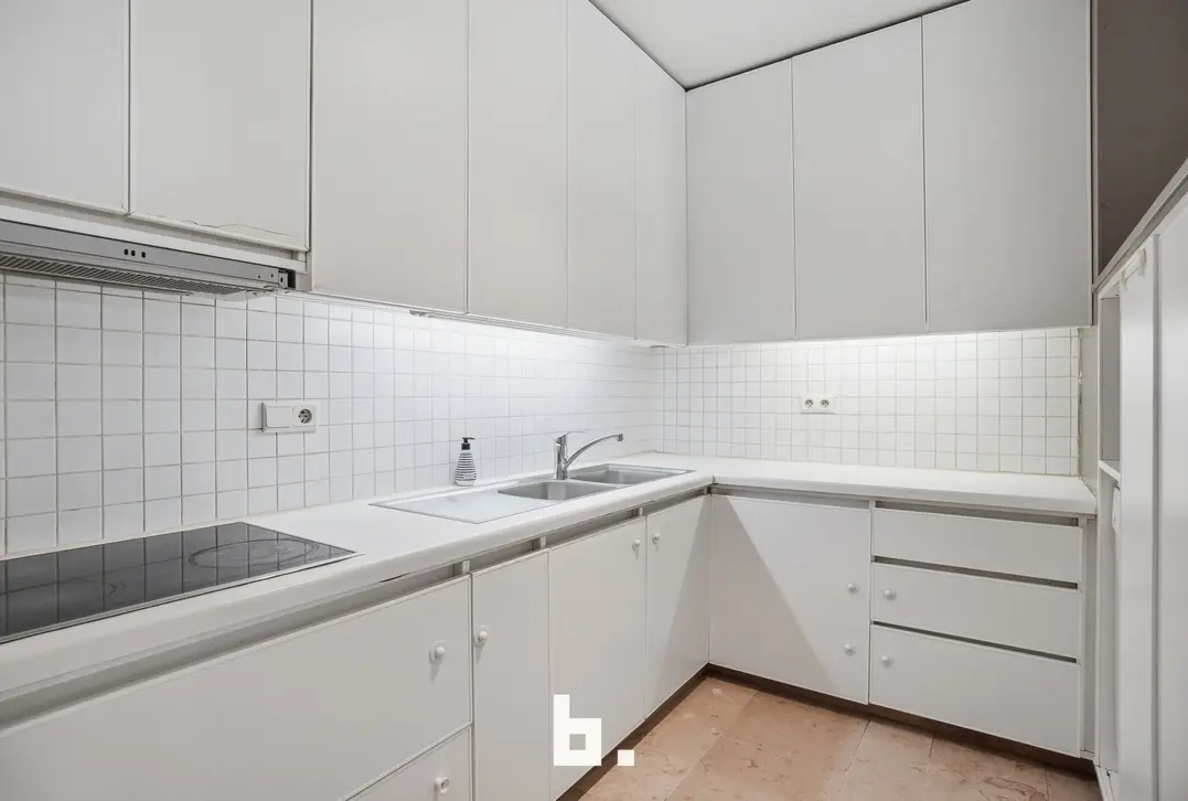 Lichtrijk appartement met twee terrassen en zicht op het Park van de Walle in Roeselare - Roeselare