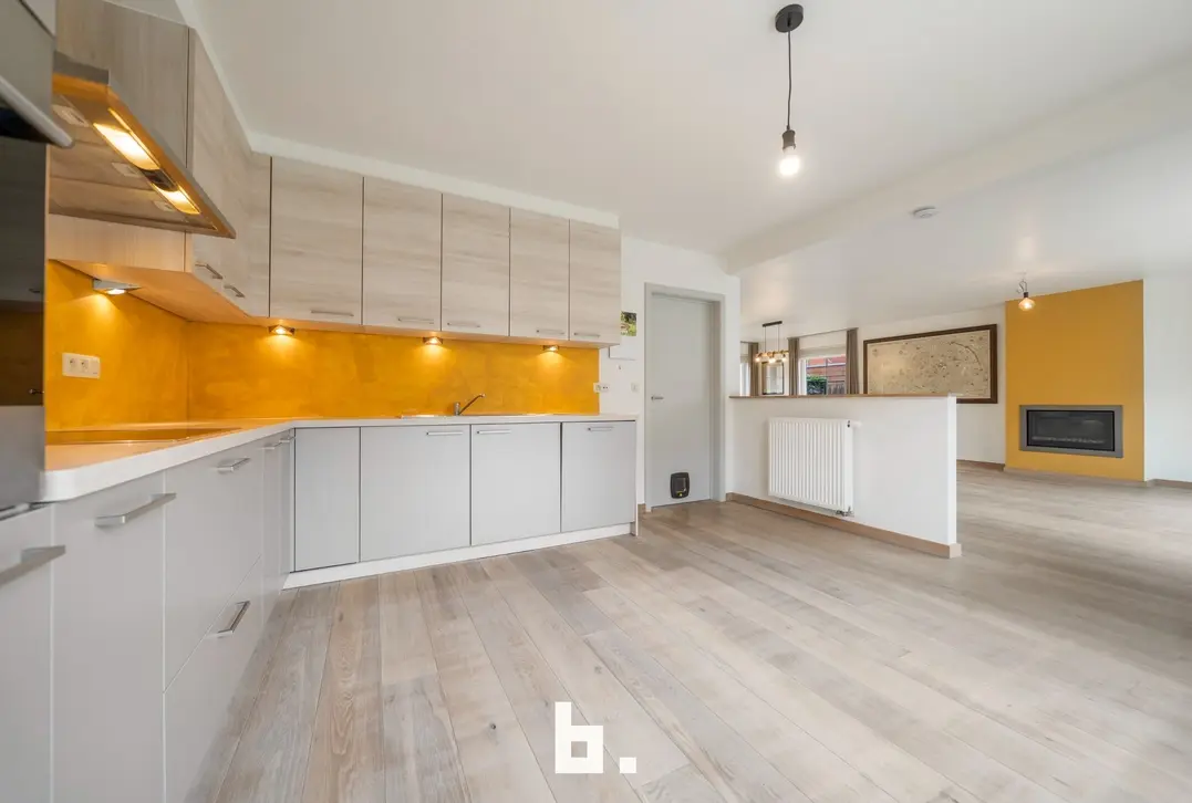 Instapkare halfopen bebouwing met 4 slaapkamers en garage op zeer gegeerde ligging! - Sint-Andries