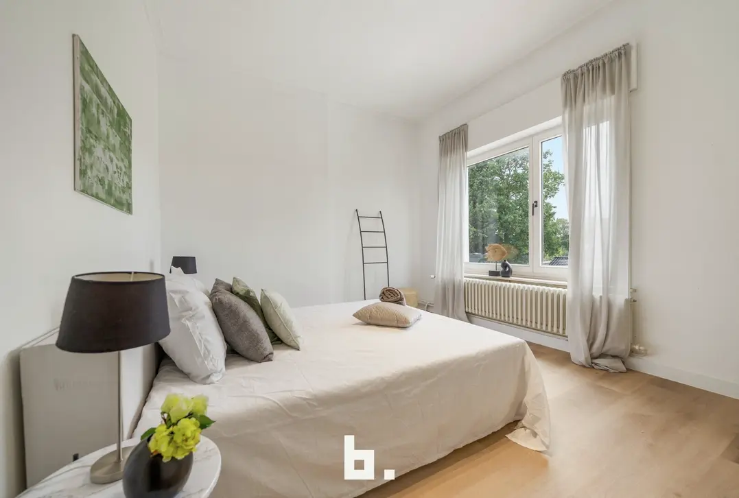 Energiezuinige gezinswoning met 3 slaapkamers en zonnige tuin te Brugge. - Brugge