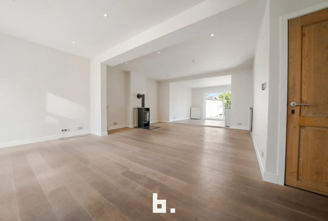 Prachtige, ruime instapklare woning gelegen aan de Brugse stadsrand. - Brugge