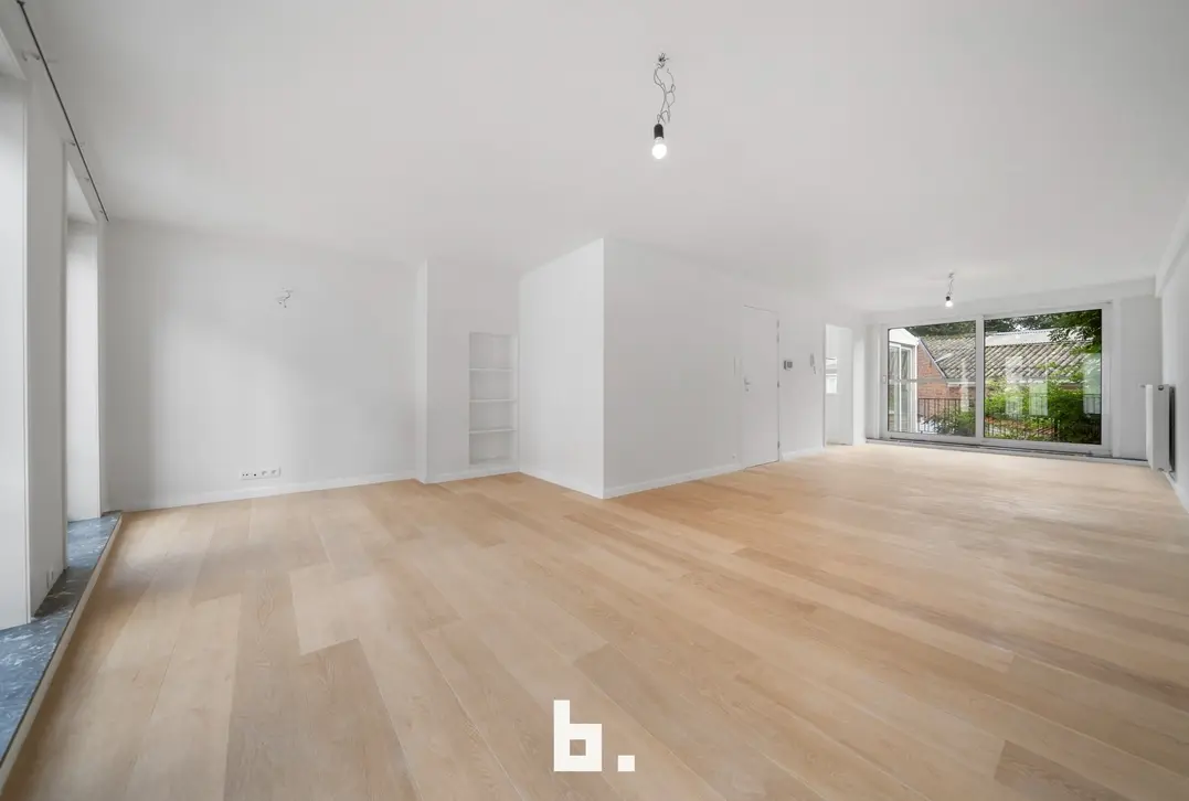 Instapklare woning met garage nabij de Coupure. - Brugge