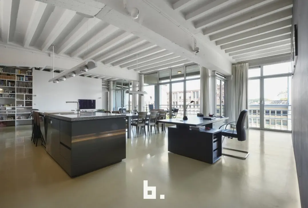 Unieke industriële loft te huur in Kortrijk - Kortrijk