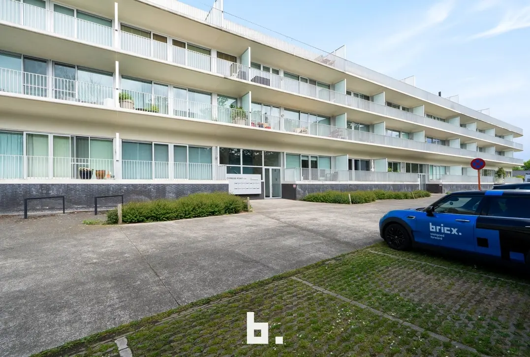 Exclusief appartement met frontaal golfzicht in Oostende - Oostende