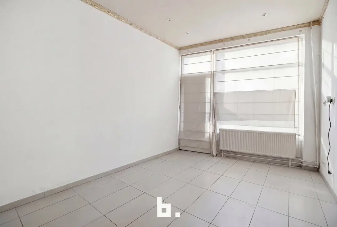 Woning met handelsmogelijkheid in het hart van Roeselare - Roeselare