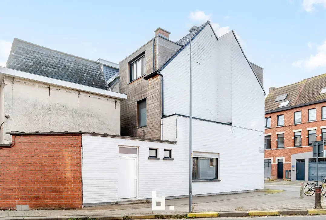 Instapklare starterswoning nabij het centrum van Heule - Kortrijksestraat 353, 8501 Kortrijk - €245.000