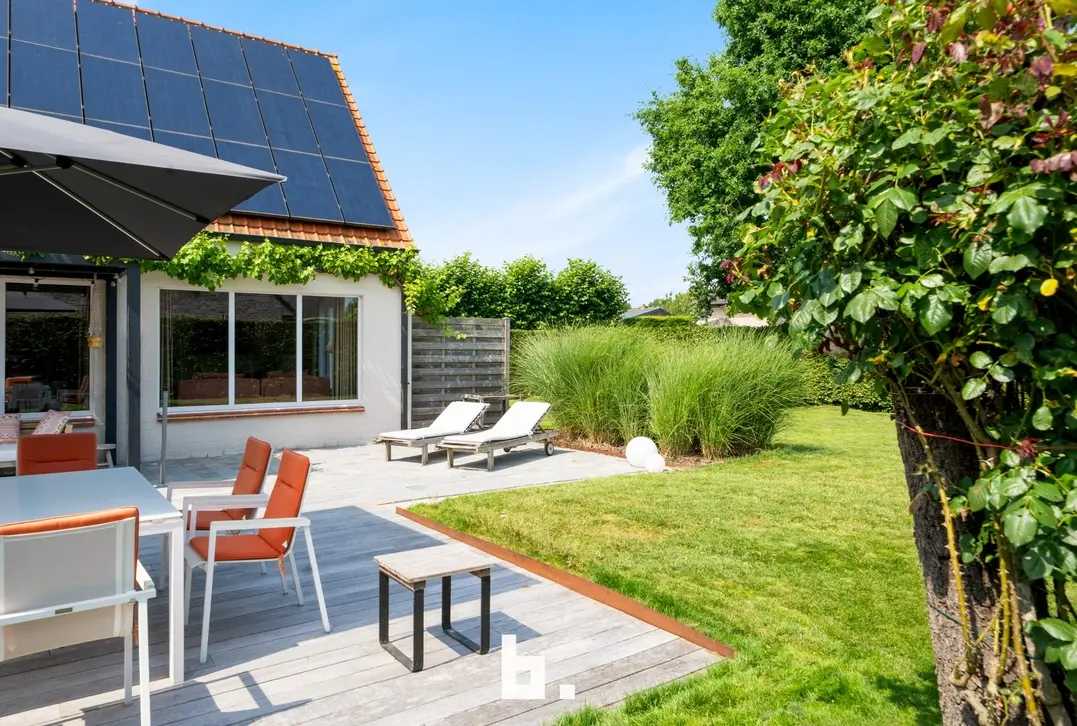 Knappe villa met praktijk in doodlopende straat - Torhout