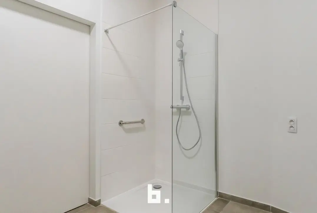 Ruim en energiezuinig nieuwbouwappartement met terras en dubbele autostaanplaats! - Moorslede