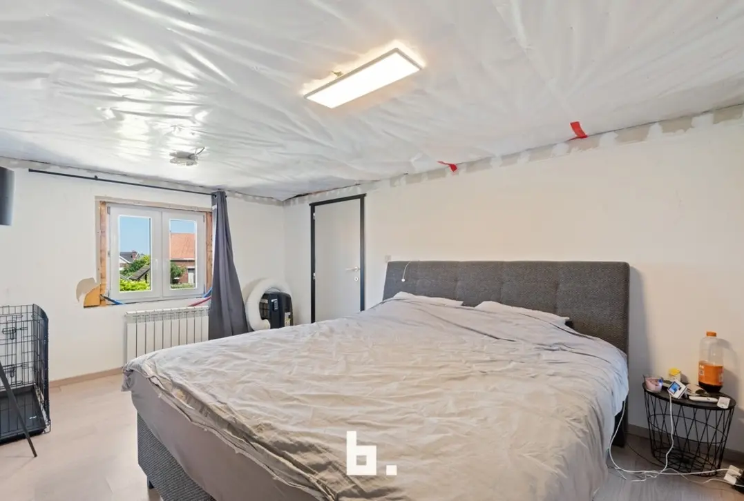 Instapklare gezinswoning met 3 slaapkamers, grote tuin en carport op toplocatie in Ingelmunster - Ingelmunster