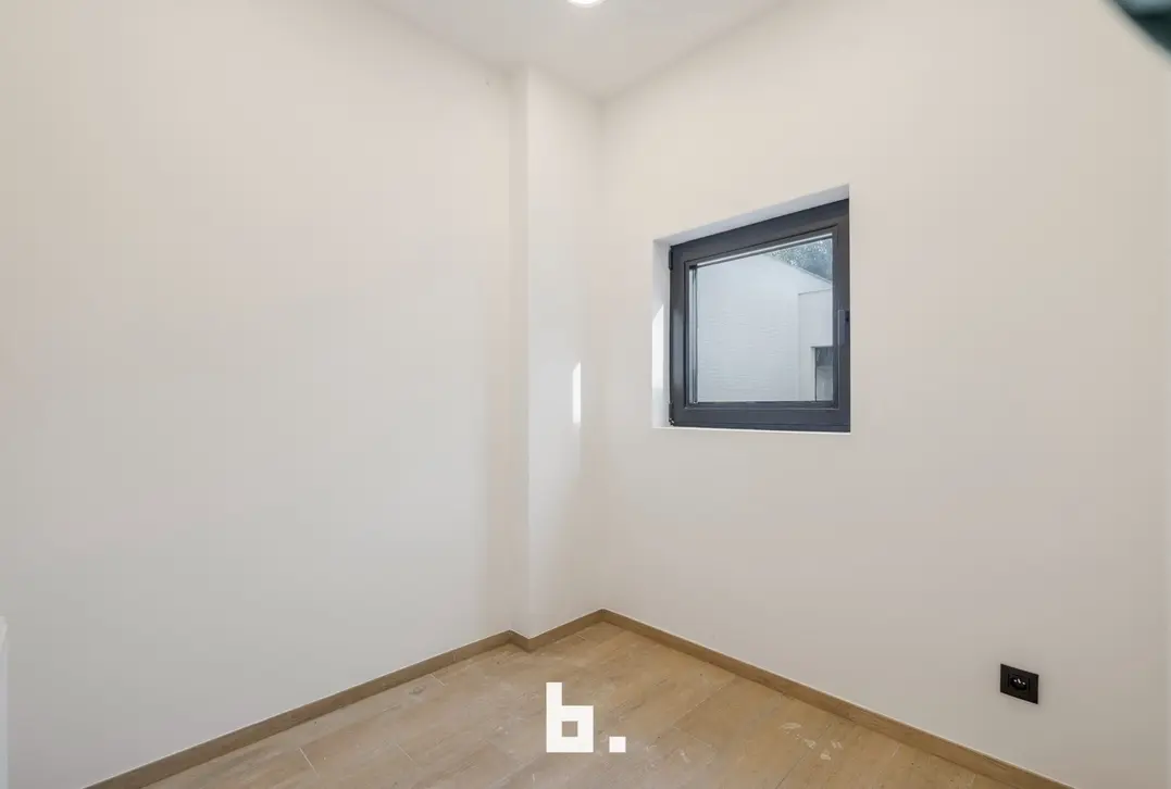 Volledig vernieuwd 2-slaapkamerappartement op centrale ligging - Wevelgem - €180.000