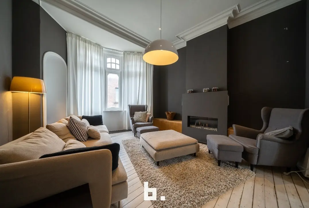 Uniek art deco herenhuis met 5 slaapkamers, 4 badkamers en 2 terrassen - Oostende