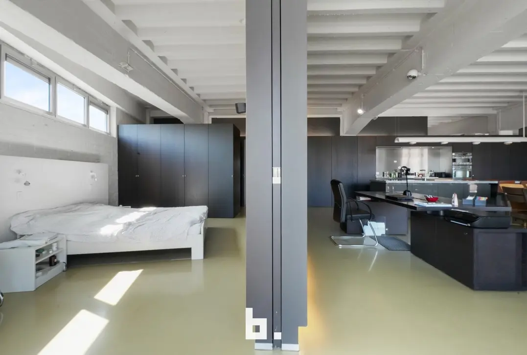 Unieke industriële loft te huur in Kortrijk - Kortrijk