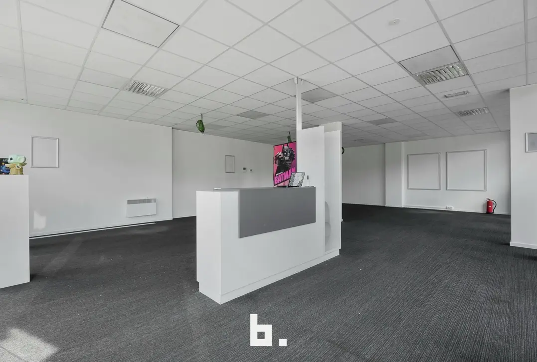 Kantoor (283m²) op commerciële TOPlocatie - Kortrijk