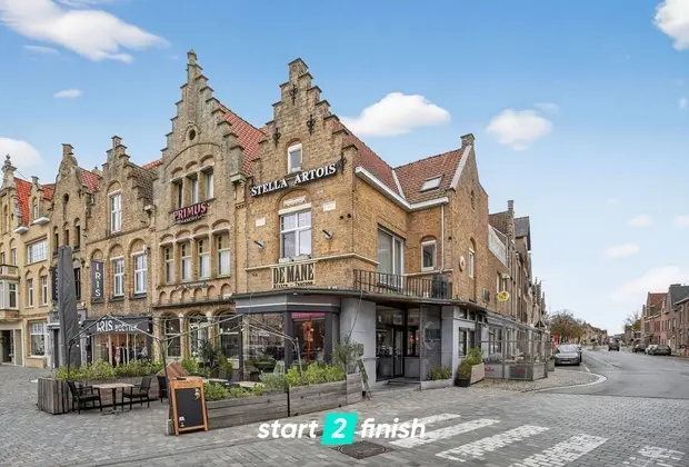 Tophorecazaak met woonst te koop op absolute A-locatie te Diksmuide - Diksmuide