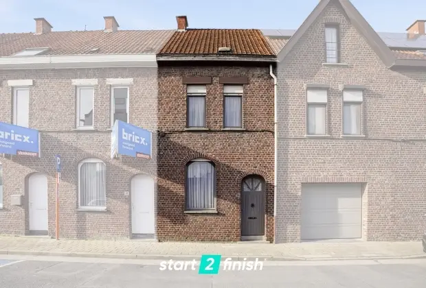 Te renoveren stadswoning met tuin op uitstekende ligging in Roeselare - Roeselare