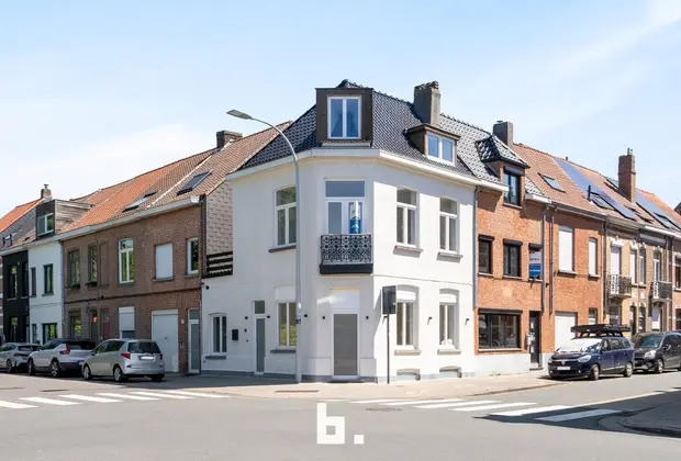 Volledig gerenoveerde woning (gezinswoning/kangoeroe/co-housing) - Sint-Andries