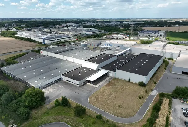 Ruim magazijn te huur in Fleurus – strategisch gelegen vlak bij E42 & E420 - Fleurus