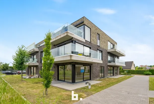 Gelijkvloers appartement met grote tuin en terras - Beveren