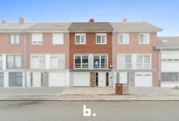 Ruime woning in Kortrijk te koop - Kortrijk