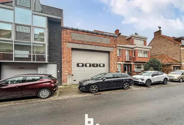 loods in woongebied nabij Brugge - Brugge