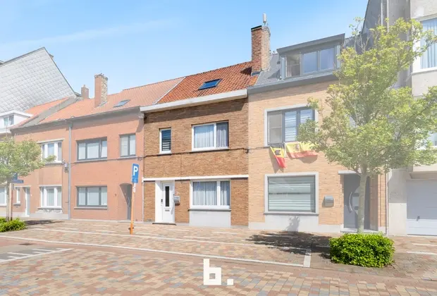 Instapklare woning met 4 slpks op prachtige ligging te Oostende - Oostende
