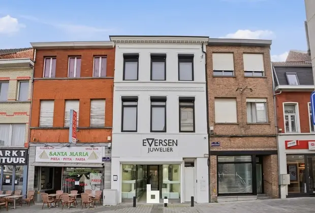 Unieke kans op toplocatie in Izegem - Izegem