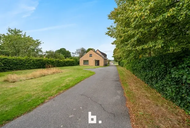 Bouwgrond 2168 m² met bouwvergunning met verzicht in Sint-Andries! - Sint-Andries