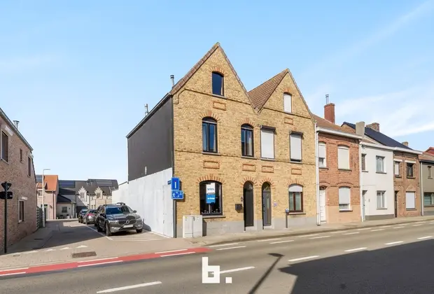 Verzorgde woning met 3 slaapkamers en 2 badkamers op een goede ligging - Nieuwpoort