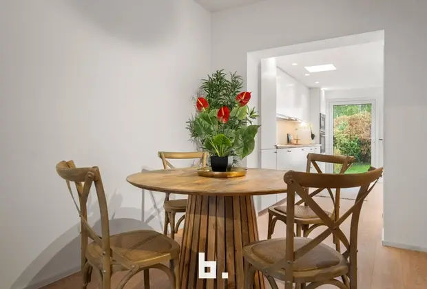 Instapklare woning met charmante tuin i - Brugge