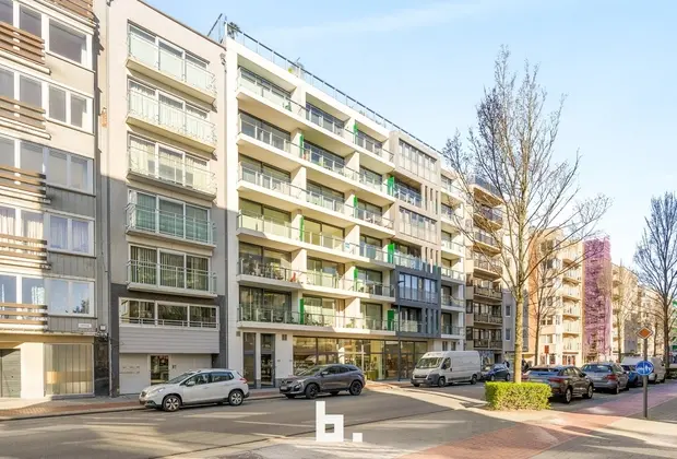 Instapklaar en zonnig appartement op toplocatie nabij zee - Oostende
