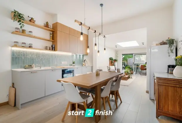 Volledig gerenoveerde woning te Kortrijk! - Kortrijk - €275.000