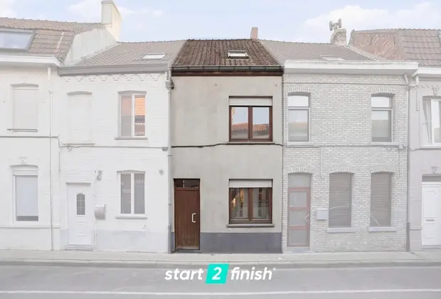 Centraal gelegen woning met zonnige tuin in het centrum-Wervik-€99.000