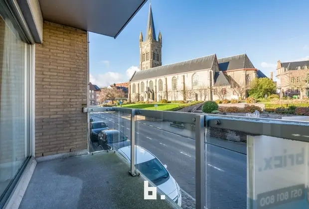 Enorm lichtrijk appartement op uiterst centrale locatie met garage - Hooglede