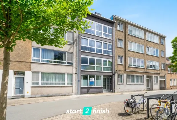 Gerenoveerd lichtrijk 1-slaapkamer appartement met terras - Brugge