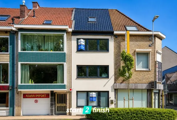 Gerenoveerde woning met 4 slaapkamers te Wevelgem! - Wevelgem - €249.000