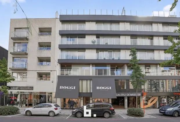 Lichtrijk en centraal wonen in hartje Roeselare - Roeselare
