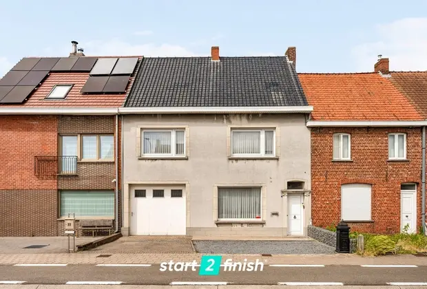 Verrassend ruime gezinswoning met 212 m² bewoonbare oppervlakte op toplocatie in Tielt - Tielt