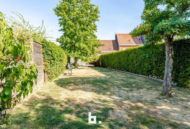 Huis met grote tuin in Harelbeke - Stasegem te koop - Harelbeke